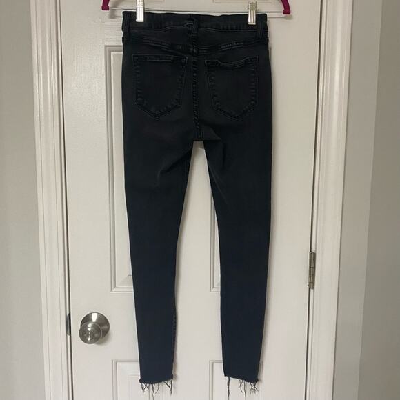 OLD NAVY • Rockstar Mid-Rise Distressed Denim Skinny Jeans Black - Picture 6 of 9